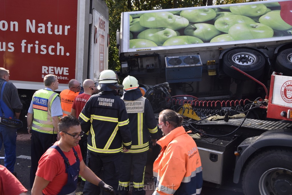 Schwerer VU PKlemm A 57 Rich Innenstadt Hoehe Koeln Chorweiler P205.JPG - Miklos Laubert